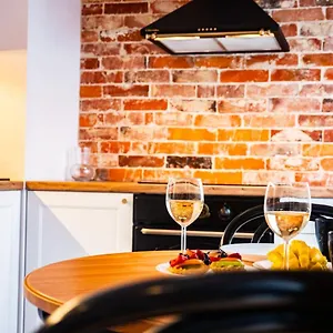 Apartament Stylowe Mieszkanie - Metro Dworzec Wilenski, Pge Narodowy, Warszawa