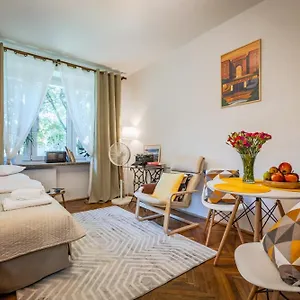 Apartament Na Muranowie - Mieszkanie Z Historia I In Muranow - A Flat With History, Warszawa